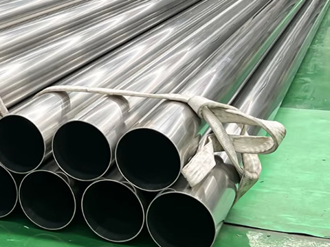 630 SS Round Pipe